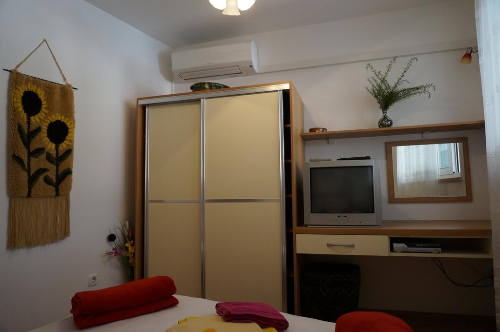 Rooms & Apartments Tepsa - Centre Đảo Hvar Ngoại thất bức ảnh